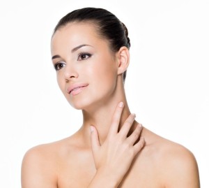Jak zadbać o skórę szyi 